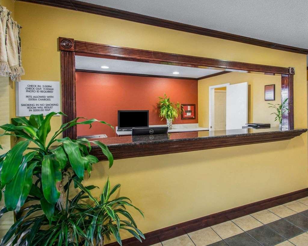 Econo Lodge Defuniak Springs I-10 Интерьер фото